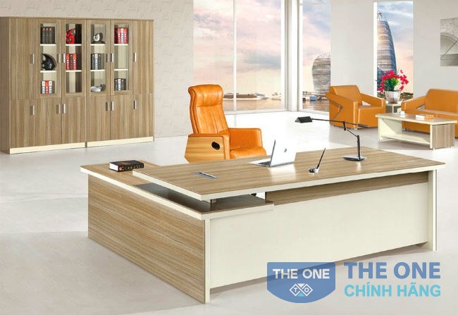 Không đặt bàn làm việc đối diện hoặc quay lưng hoặc với cửa ra vào